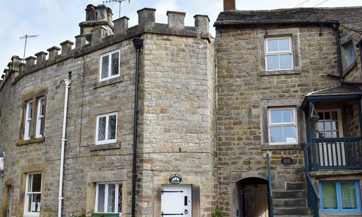 Baslow Cottage | 1 bedroom accommodation in Baslow, near Bakewell