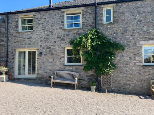 Kendal House | Autumn Cottage