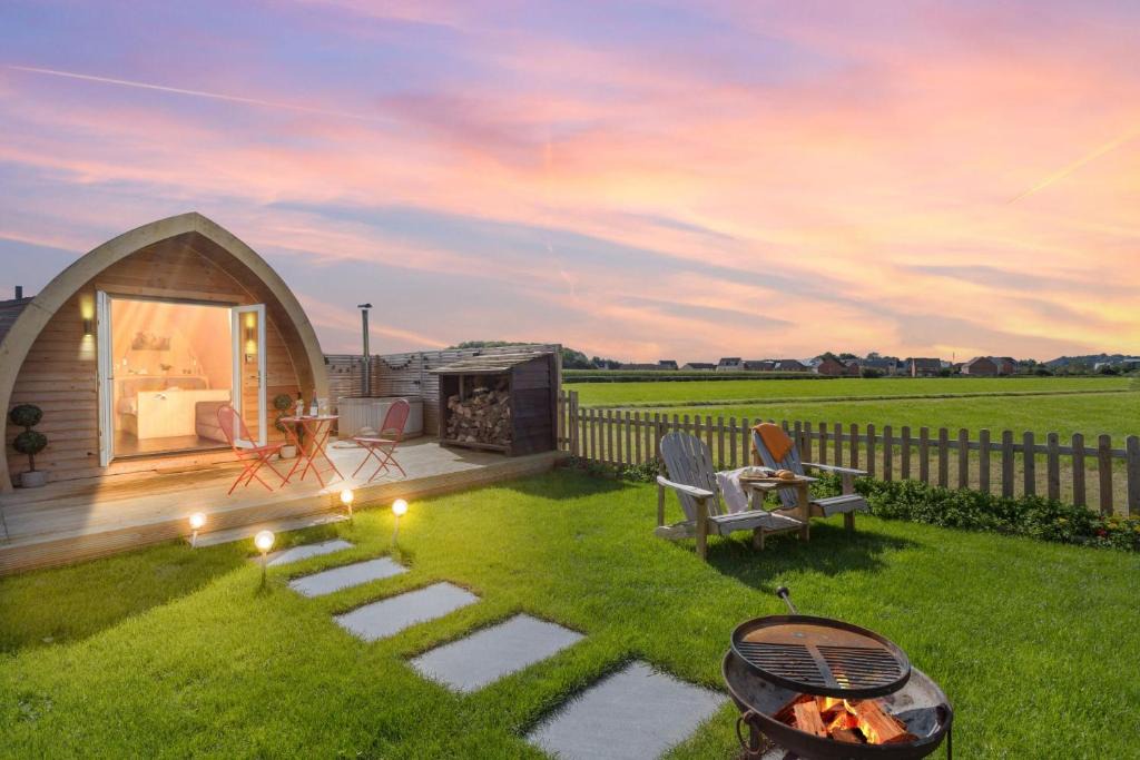 Wells House | Chapterhouse - Cathedral View - Hot Tub