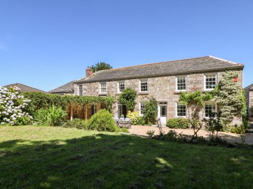 Helston House | Culdrose Manor