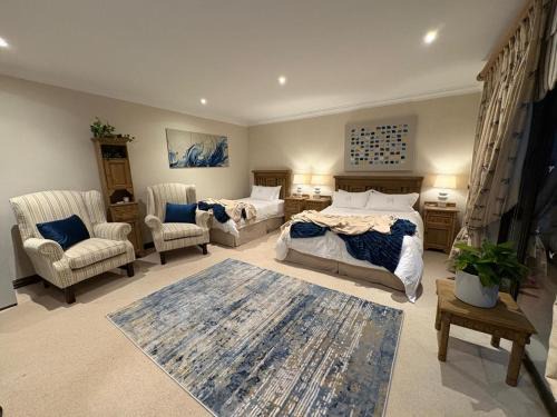 Rustenburg House | Marble on 8