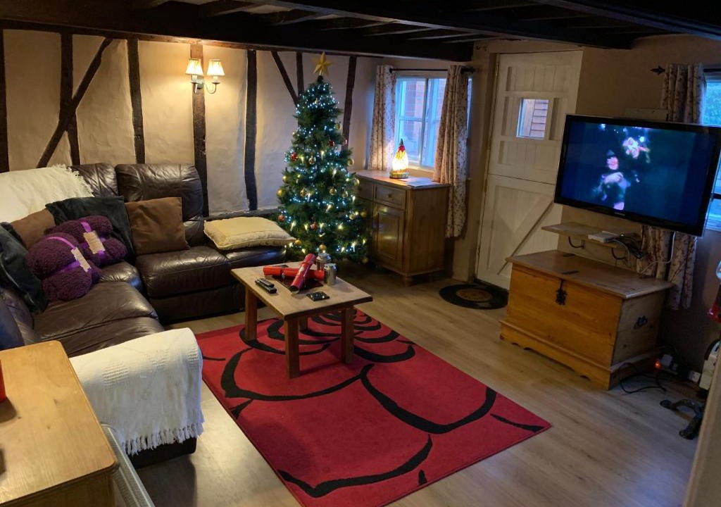 Dickleburgh House | Myrtle cottage