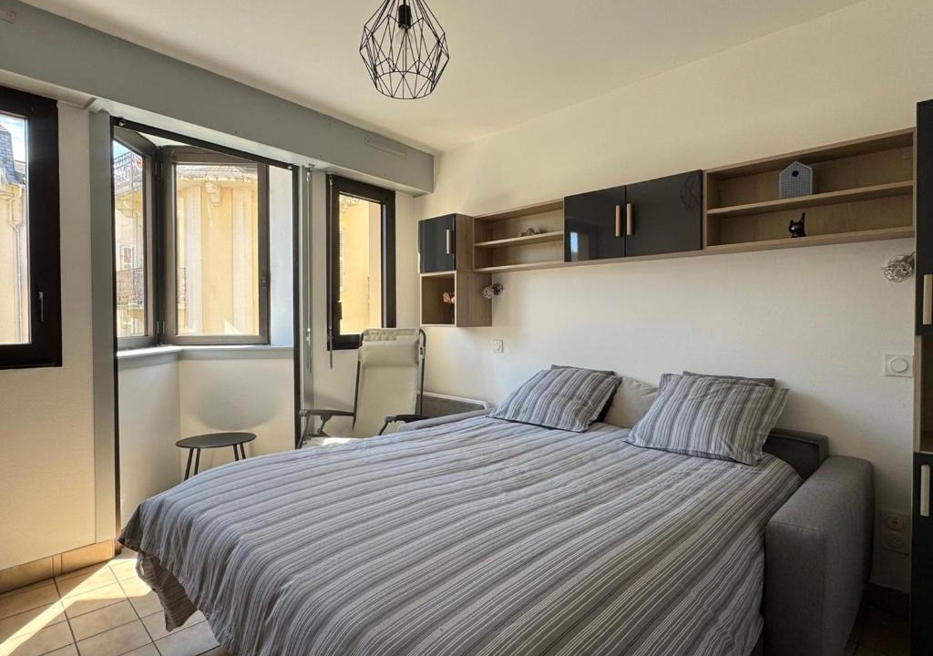 Aix-les-Bains City Center Apartment | Studio Centre-Ville Aix-les-Bains avec Parking et Animaux Acceptés - FR-1-555-20