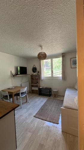 Chantemerle Apartment | Studio COSY