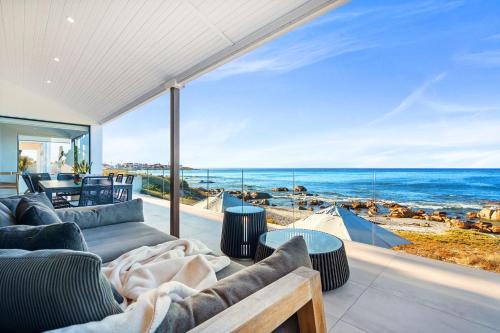 Shelley Point House | Villa View