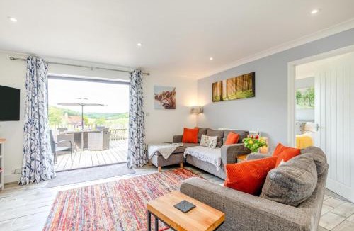Denton House | 2 Bed in Bladbean oc-ct029