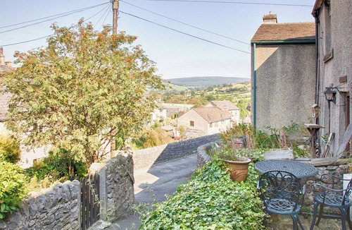 Peak District Cottage | 2 bedroom accommodation in Bradwell