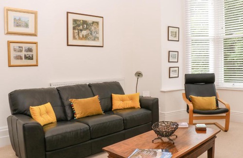 Buxton Apartment | 2B Cavendish Villas