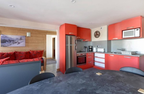 Bellentre Apartment | 3rd floor, view mountain, balcony, tv, ski locker, 66m², Montchavin La Plagne