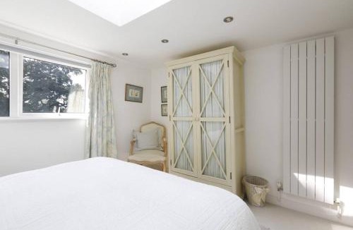 Woolbeding Apartment | 9 Elmleigh