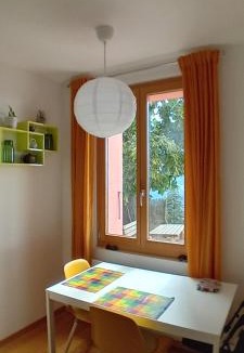 Leysin Apartment | Appartement CHENILLE charmant 2 pièces plein pied avec jardin et vue magnifique