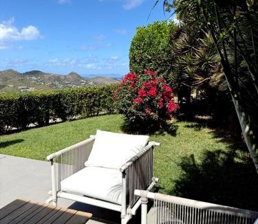 Morne Criquet Apartment | Appartement Vue Mer à St-jean avec jardin privé