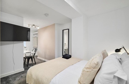 Leeds Apartment | Ash Grove