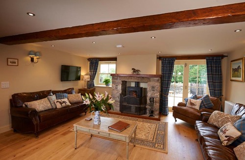 Kendal House | Autumn Cottage