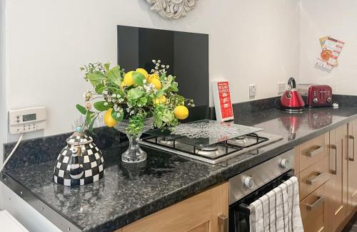 Girvan House | Beachcomber Apartment