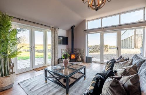 Leyburn House | Bearskin Cottage