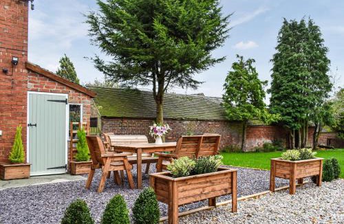 Ashbourne House | Brynfields