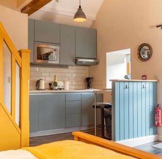 Llanhamlach Apartment | Captains Lookout (Studio apartment)