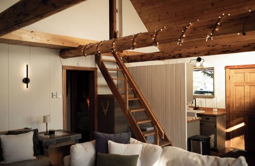 Apex Mountain Cabin | Chalet Schuss - A Classic Canadian Cabin at Apex Mountain