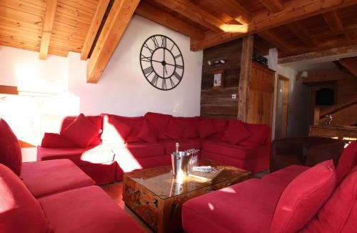 Vars Ski Chalet | Charming Chalet w/Mountain & Slope Views, Jacuzzi