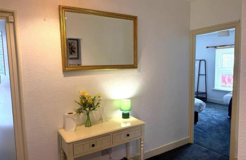 Hailsham Apartment | Comfortable flat 3Bed, sleeps 6