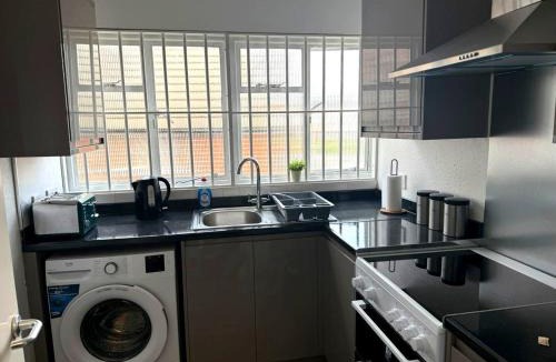 Hailsham Apartment | Comfortable flat 3Bed, sleeps 6