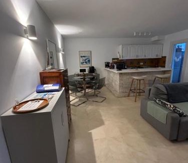 Torreblanca Apartment | Don Juan, 99