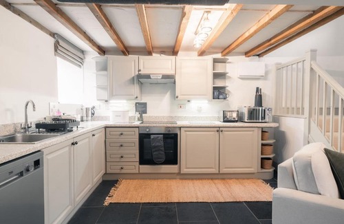 Crowdecote House | Elliott Cottage