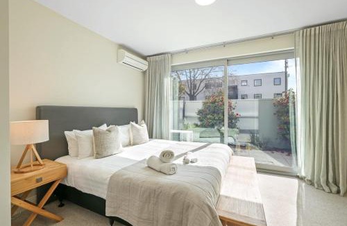 Merivale Apartment | Executive Ground Floor Apartment in Merivale
