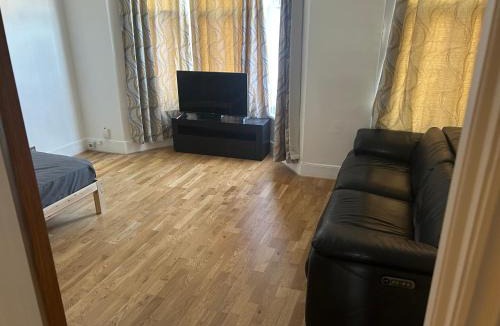 Moffat House | Flat