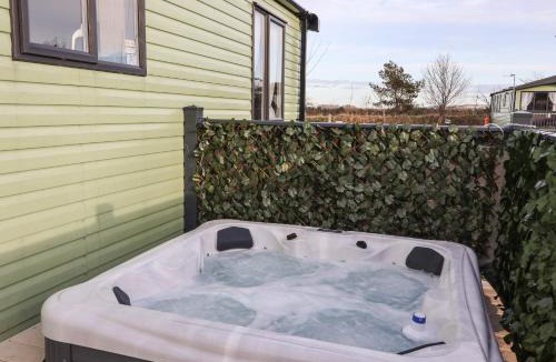 West Heslerton House | Ginger Fox Lodge
