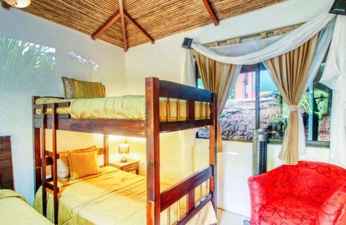 La Tigra Hostel | Kinkajou Ecolodge