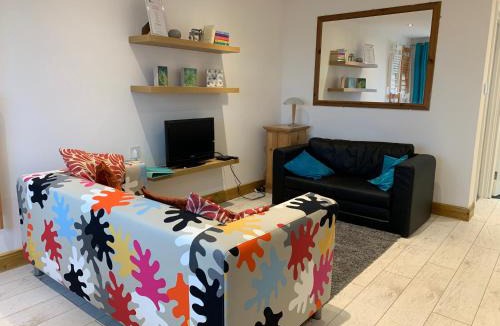 Millisle House | Lagoon View Cottage