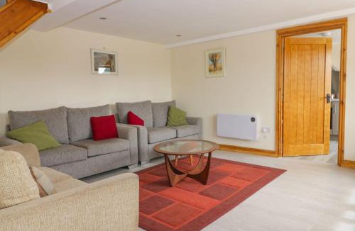 Tunstall House | Lavender Lodge