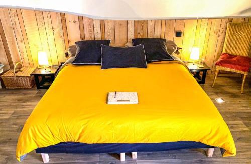 Arbois Bed & Breakfast | Les Volets Rouges