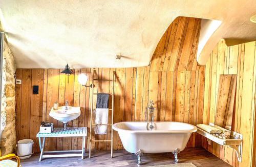 Arbois Bed & Breakfast | Les Volets Rouges