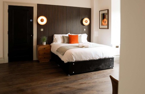 Hanham Apartment | Lovely Studio Flat on Bath Road - Flat 1