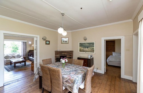 Katberg House | Lowestoffe Country Lodge - Walnut