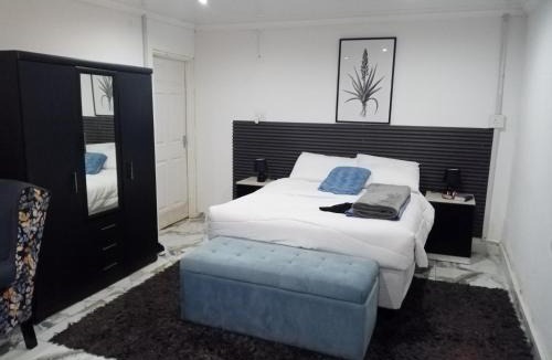 Polokwane Cabin | M and E Lodge