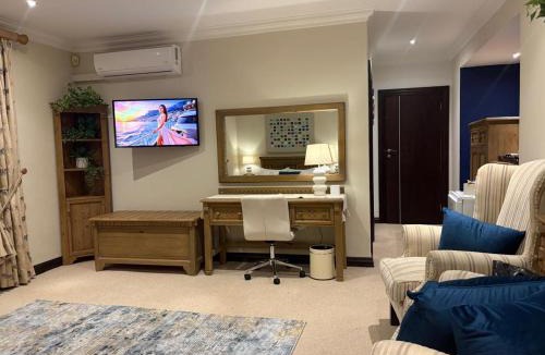Rustenburg House | Marble on 8