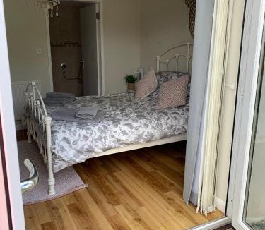 Ibsley Apartment | New Forest Chalet