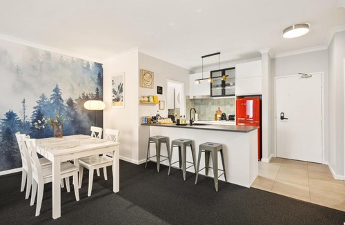 East Perth Apartment | OPTUS Stadium 2BR CBD Apartment with FREE Parking