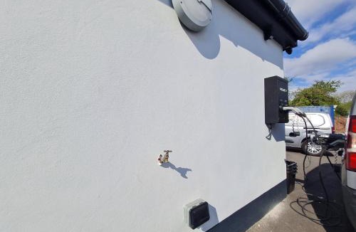 Merthyr Tydfil Apartment | Perfect Location 2 BR serviced apartment Nr Bike Park Wales & Brecon Beacons