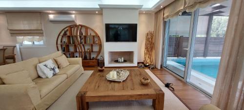 Rafina Villa | Rafina Splendor