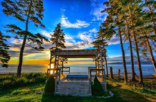 Indian Brook Resort | Sea Parrot Ocean View Manor