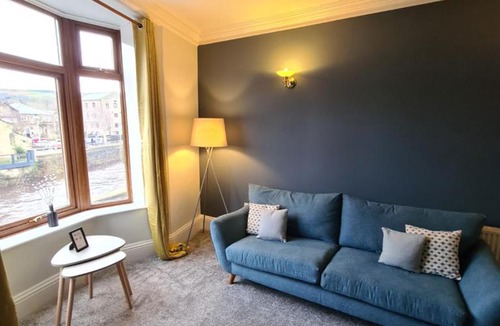 Mytholmroyd Apartment | Spacious Mytholmroyd Apartment with River Views