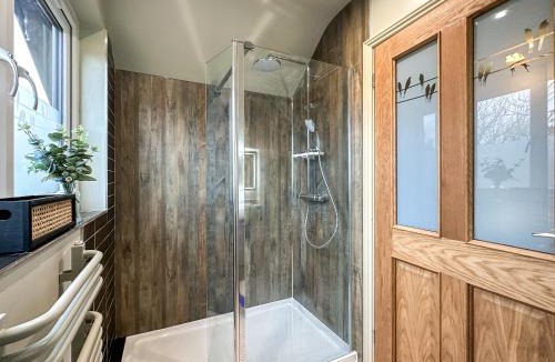 Tiverton House | Talltrees - Uk42842