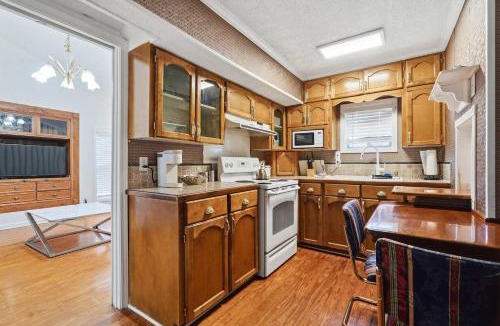 Lafayette Apartment | The Mariners Lodge
