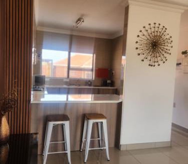 Mahikeng Apartment | The Pebbles-UA