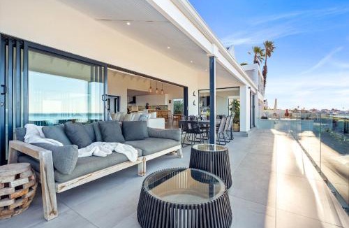 Shelley Point House | Villa View